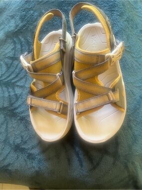 HOKA INFINI SANDALS